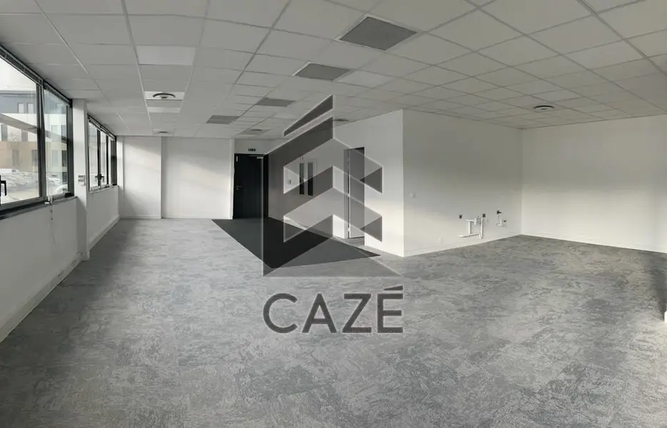 BUREAUX A LOUER AVEC PARKING 