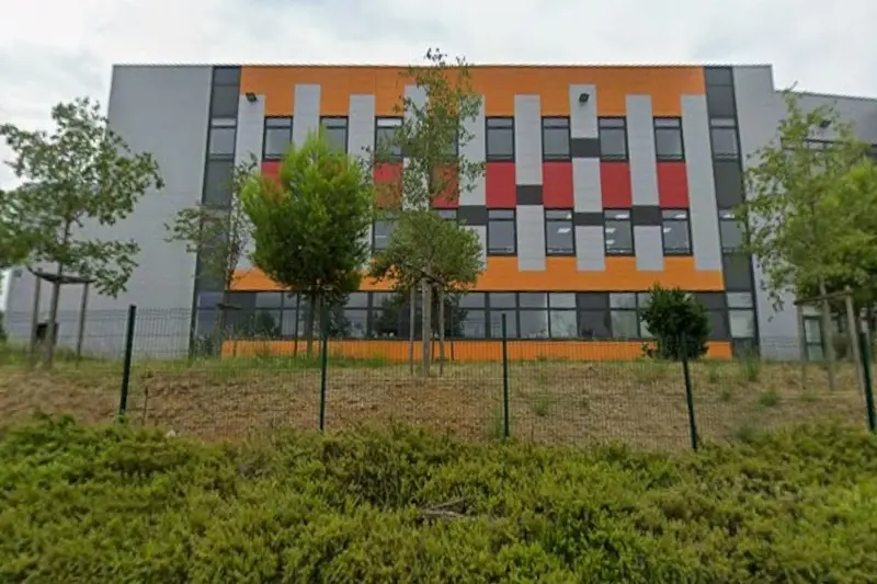 A louer - bureaux d'environ 565 m²