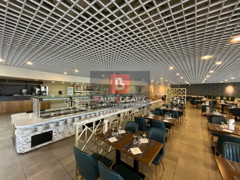 A louer Local commercial  1000m² Bollène