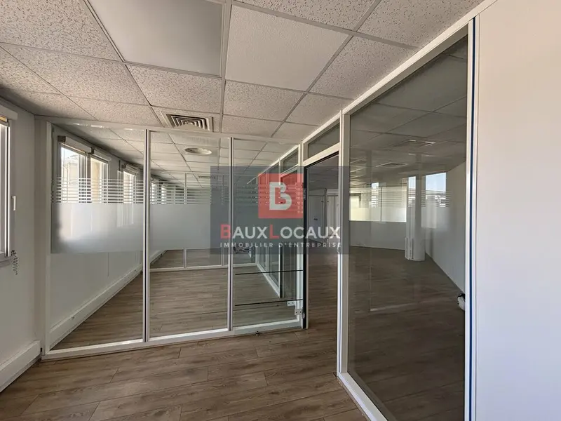 BUREAUX À LOUER  92 M²  AVIGNON