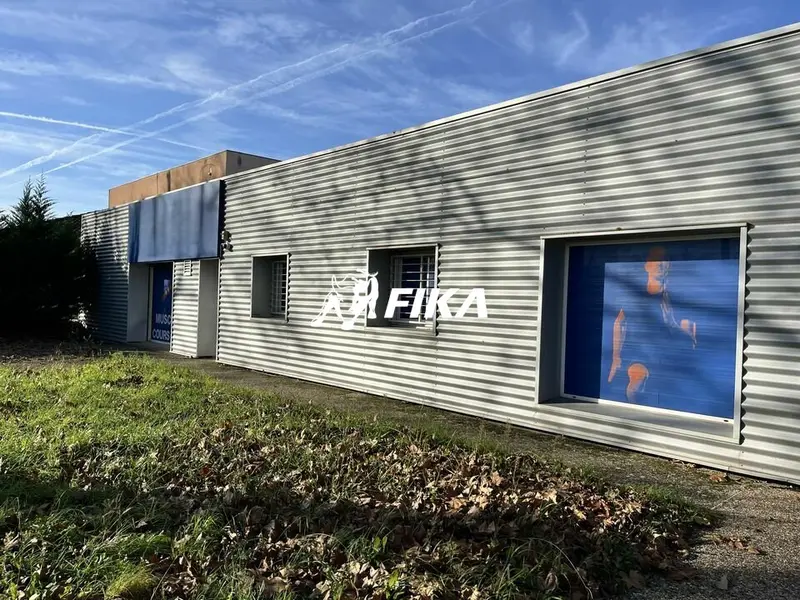 A VENDRE LOCAL D'ACTIVITÉ 490 m² - (31830) PLAISANCE-DU-TOUCH