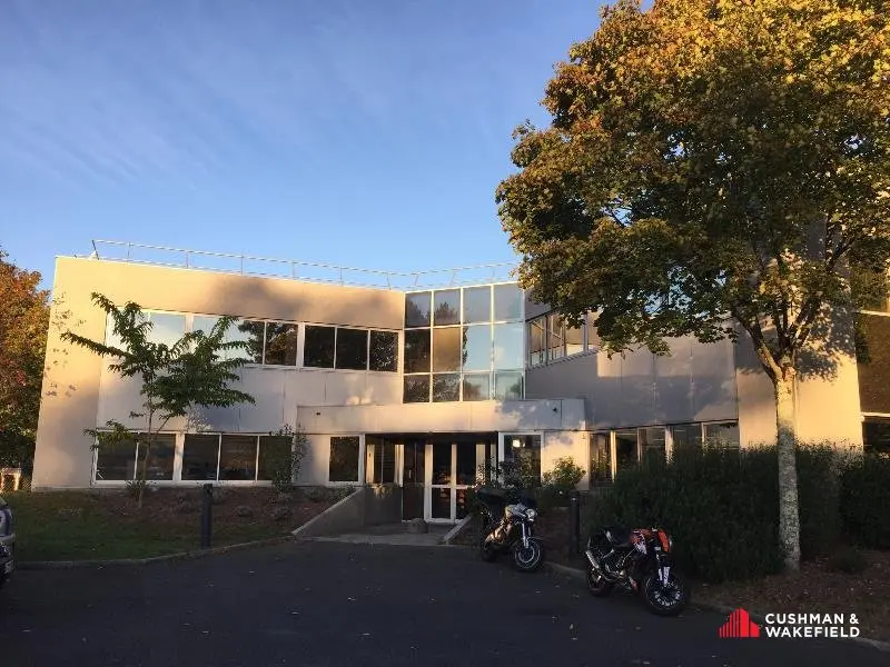 Bureaux à la location de 187 m²