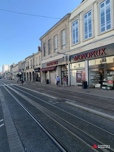 IMMEUBLE DE BUREAUX À LOUER - LE BOUSCAT
