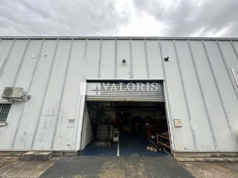 Entrepôt / Activité à vendre - Saint-Priest (69800) - 650 m²