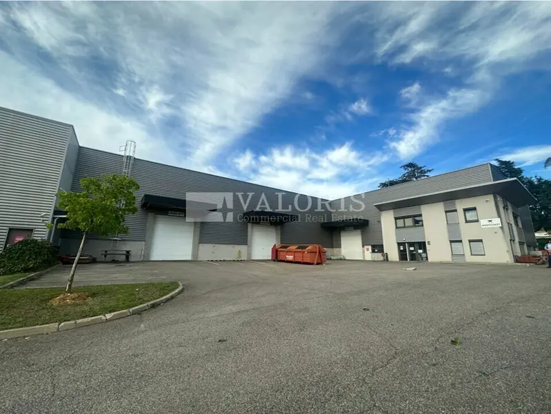 A louer Locaux d'activité 6065m² Saint-Priest