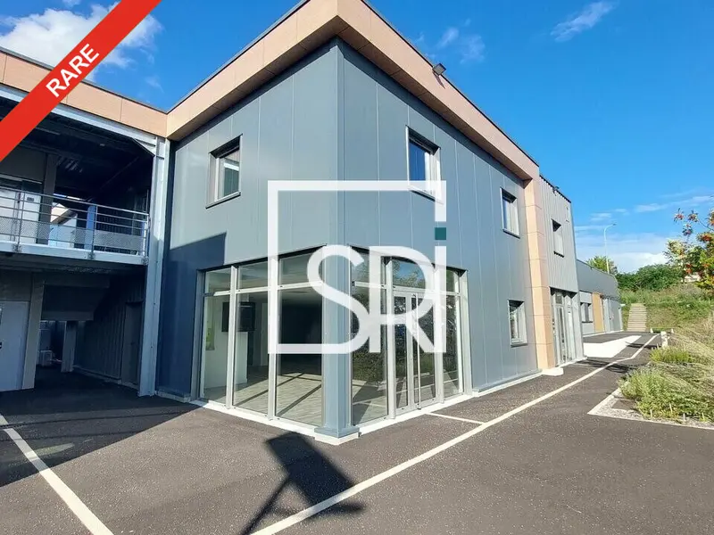 NEUFS - VENTE BUREAUX 250 m2 - 63430 PONT DU CHATEAU 