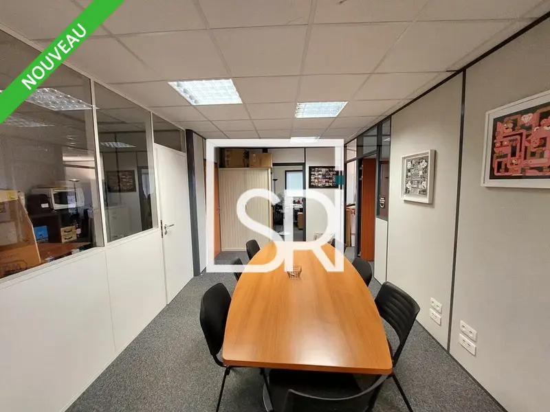 A vendre Bureaux 174.5m² Clermont-Ferrand