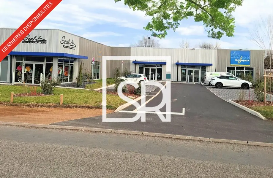 A louer Local commercial  294m² Thiers