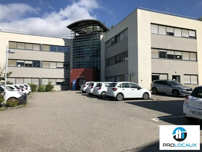 A vendre Bureaux 2928m² Bernin