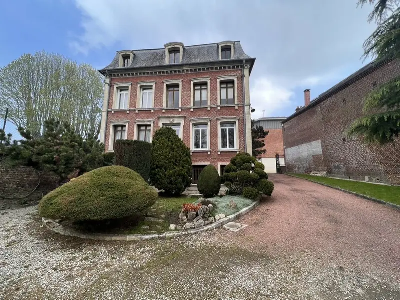 A vendre Bureaux 372m² Beauvais