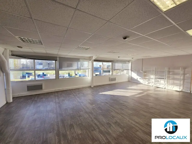 A louer Bureaux 225m² Dury
