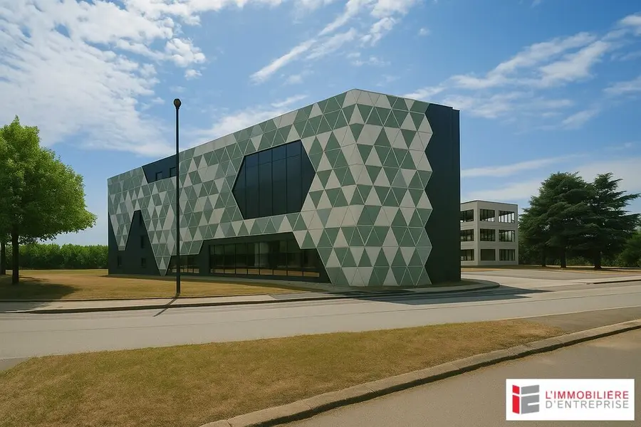 LOCATION  PLATEAU DE BUREAUX  550 M²  PACÉ