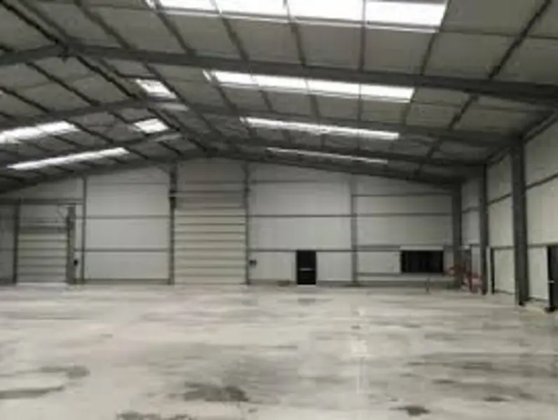 A louer Local commercial  450m² Saint-Martin-des-Champs