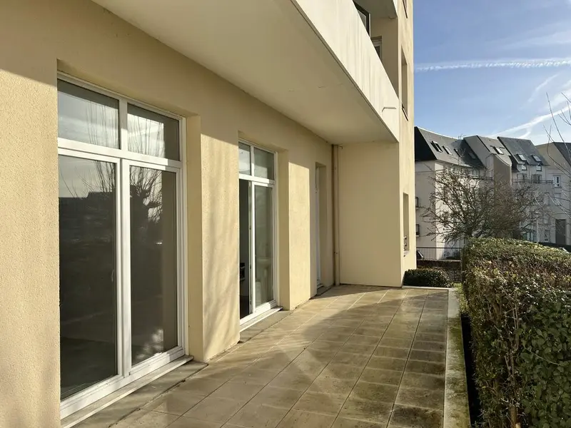 Local professionnel : CABINET PROCHE CLINIQUE SAINT-MARTIN 