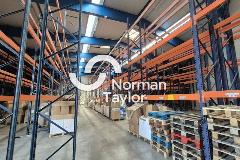 A louer Locaux d'activité 3200m² Perpignan