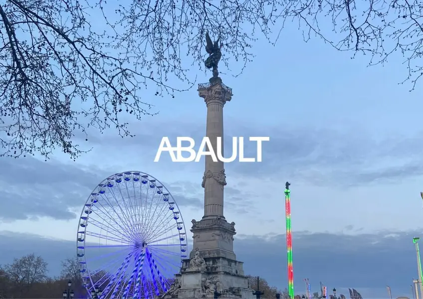 À VENDRE  LOCAL COMMERCIAL DE 155 m²   BORDEAUX
