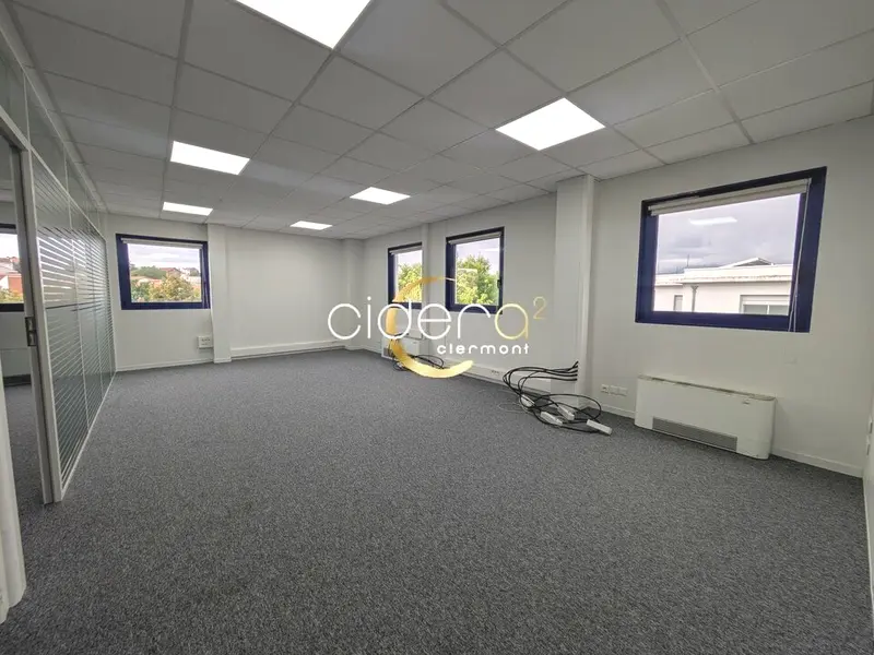 A louer bureaux BREZET Clermont-Ferrand (63100)