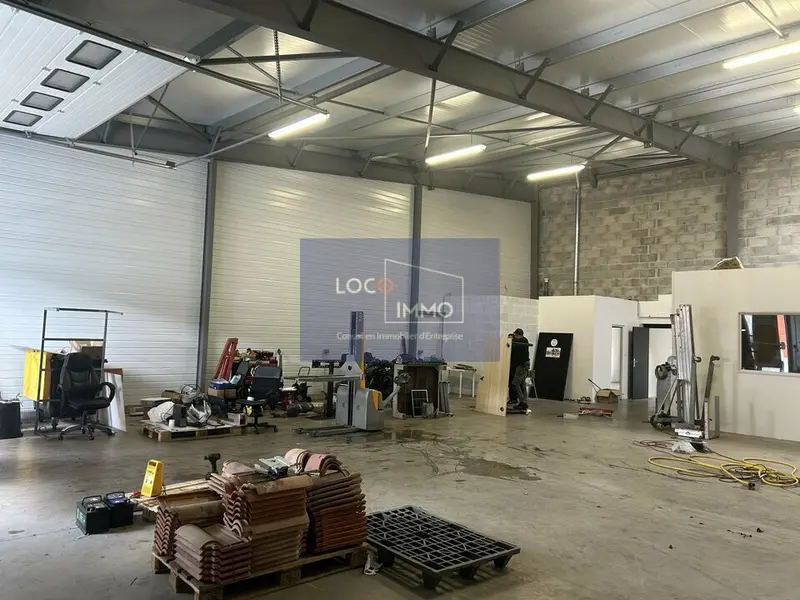 A louer Locaux d'activité 286m² Canéjan