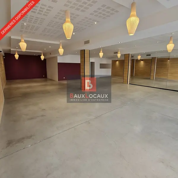 A LOUER local commercial de 85 M2 environ sur la commune d'Eguilles