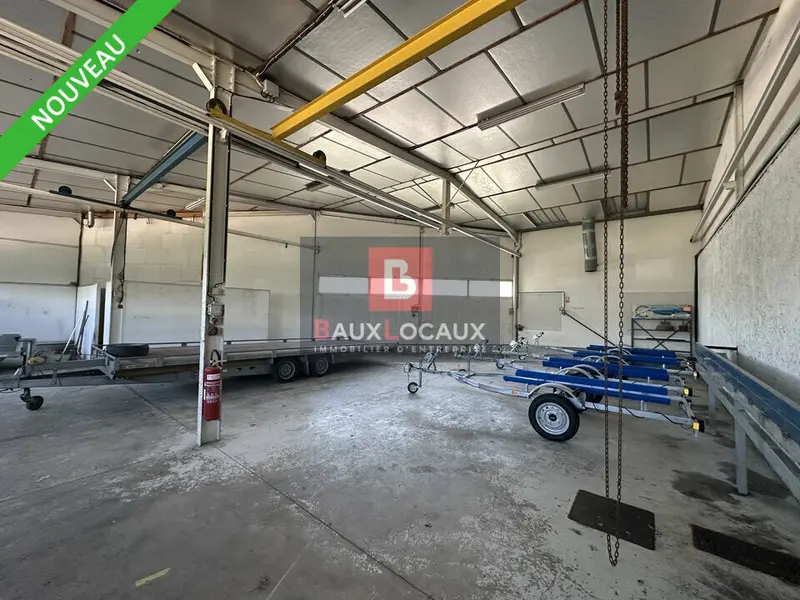 À LOUER  LOCAL D ACTIVITE DE 600 M²  LE PONTET