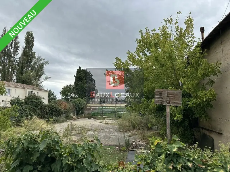 A vendre Locaux d'activité 250m² Saint-Andiol