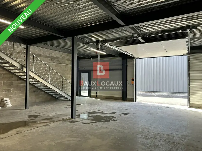A vendre Locaux d'activité 177m² Vedène