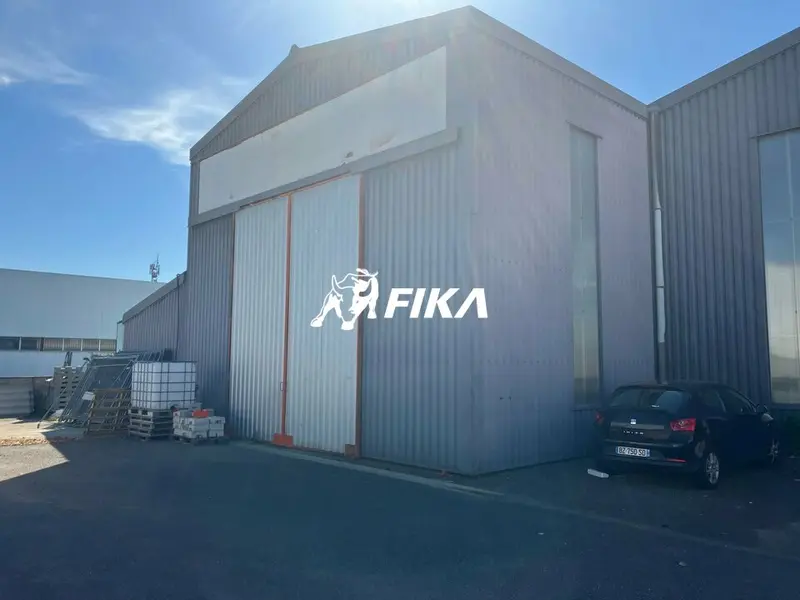 VEND LOCAL D'ACTIVITÉ 645 m² - BEAUZELLE