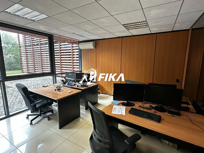 A LOUER BUREAUX 202 m² - ( 31240) SAINT JEAN