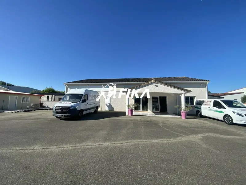 A LOUER LOCAL D'ACTIVITE 280 m² - (31140) PECHBONNIEU