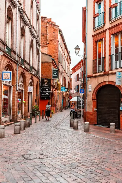 A CEDER LOCAL COMMERCIAL DE 60M² RUE DE LA POMME