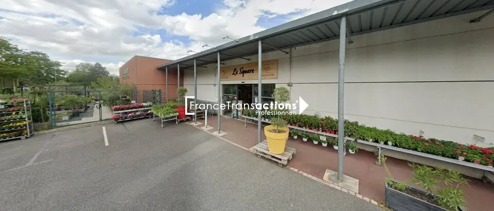 A LOUER LOCAL COMMERCIAL 715 m² CASTANET TOLOSAN