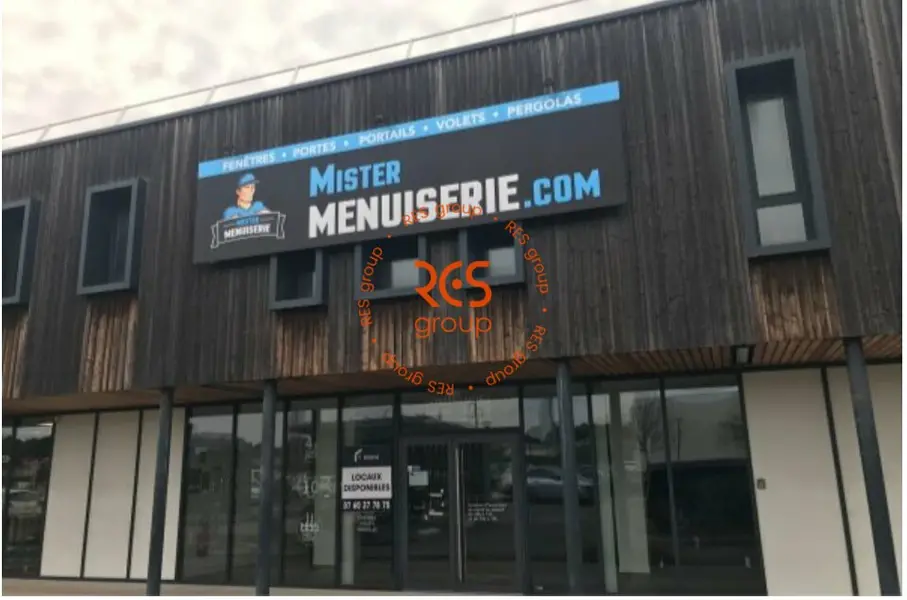 A louer Local commercial  446m² Biganos