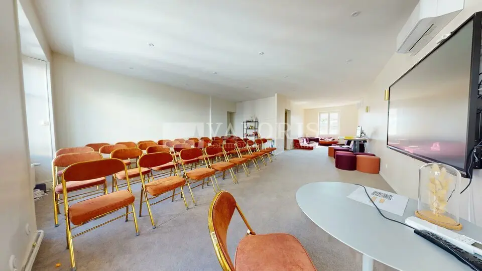 A louer Locaux d'activité 298m² Villeurbanne