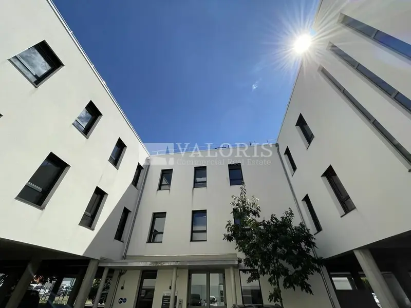 Venez visiter le STRATON, un bâtiment récent au cur de la TECHLID.