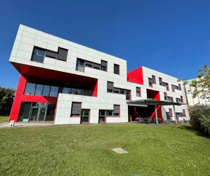 A louer Bureaux 2006.7m² Dardilly