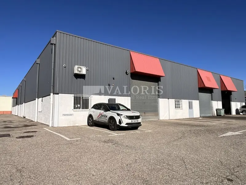 A louer Locaux d'activité 816m² Rognac