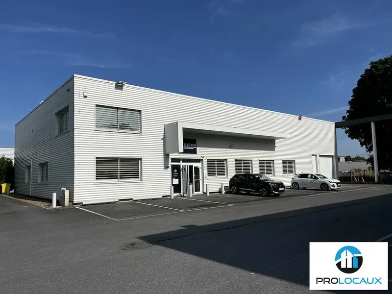 A louer Locaux d'activité 741m² Compiègne
