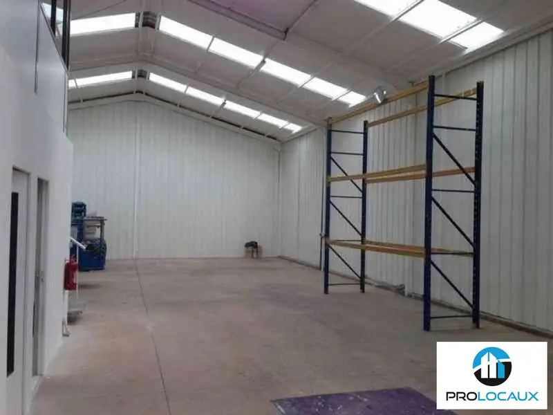 A louer Locaux d'activité 275m² Lacroix-Saint-Ouen