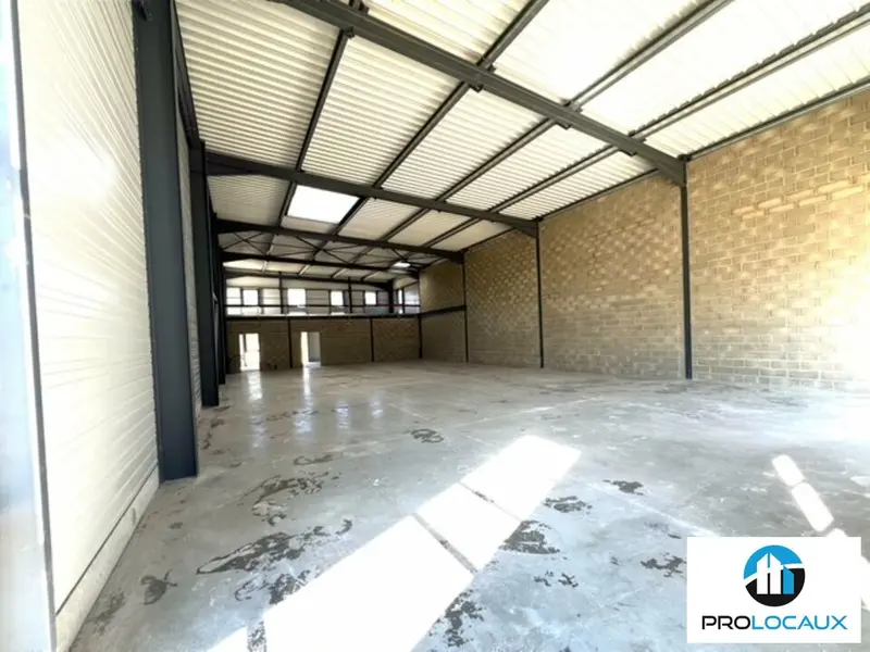 A louer Locaux d'activité 278m² Crouy-en-Thelle