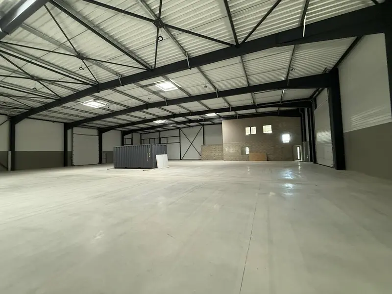 Entrepôt / Activité à louer - Beauvais (60000) - 1825 m² - 15 920 €/mois