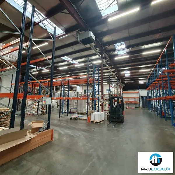 A louer Locaux d'activité 2190m² Gières