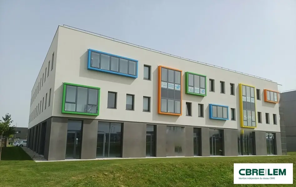 A vendre Bureaux 222m² Ifs