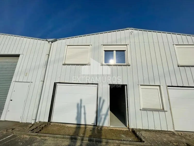 Local d'activités idéal artisan / TPE à Mions