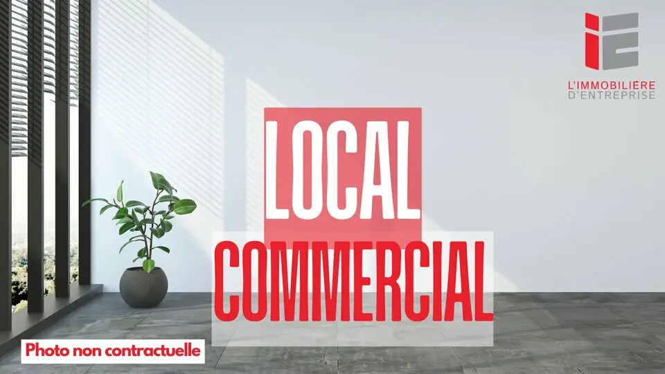 Local commercial de 400 m² à louer  Séné, zone du Poulfanc