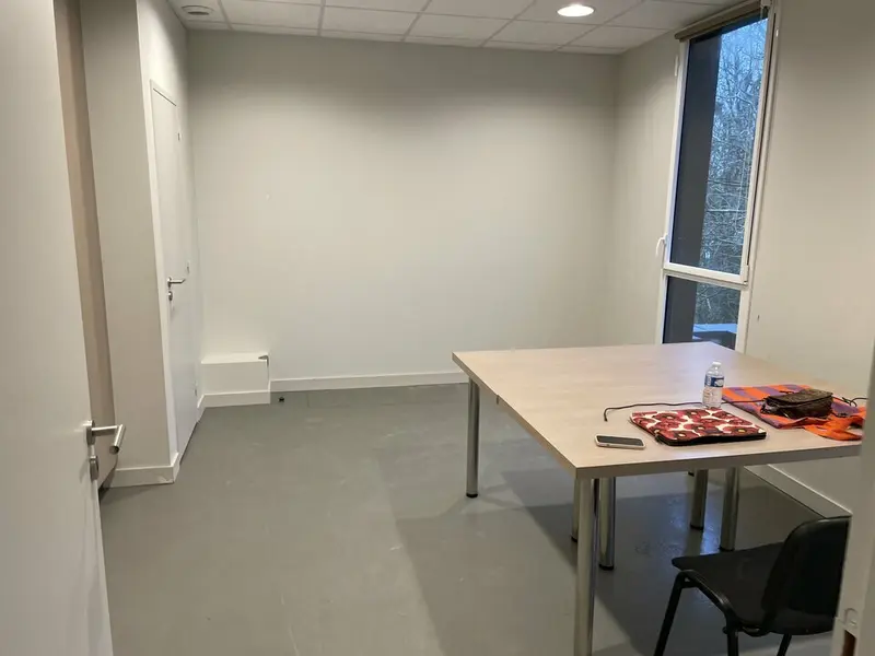 A louer Bureaux 142m² Guipavas