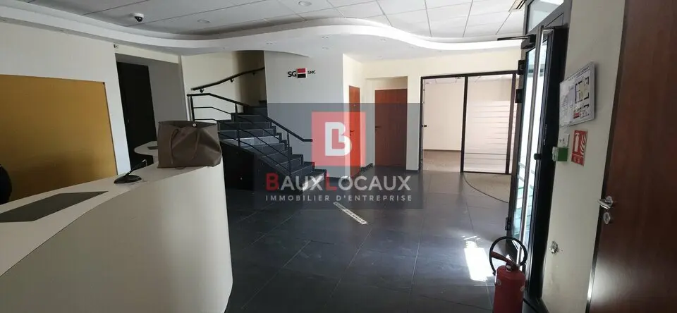 A louer Local commercial  140m² Carpentras