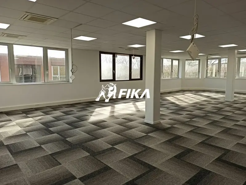 A LOUER BUREAUX 180m² -  (31670) LABEGE 