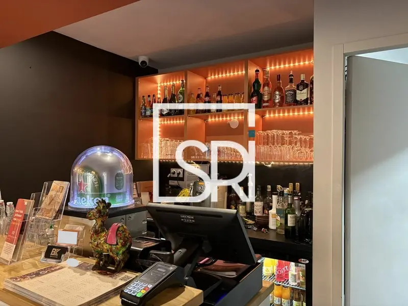 VENTE MURS OCCUPES LOCAL COMMERCIAL 71M² - 63000 CLERMONT-FERRAND