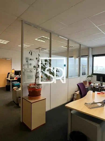 A louer Bureaux 584.27m² Cournon-d'Auvergne