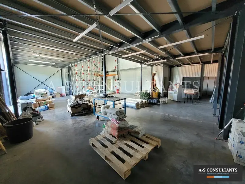 A vendre Locaux d'activité 624m² Apprieu